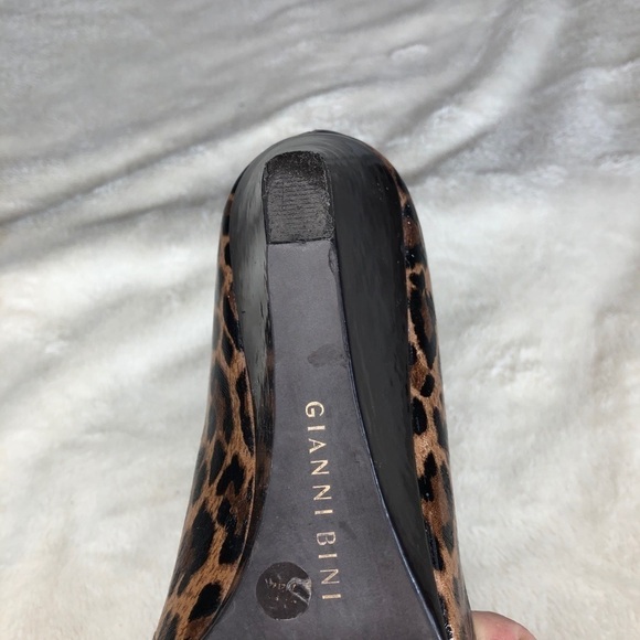 Gianni Bini Cheetah Wedges Sz 7.5 Med - Picture 16 of 16